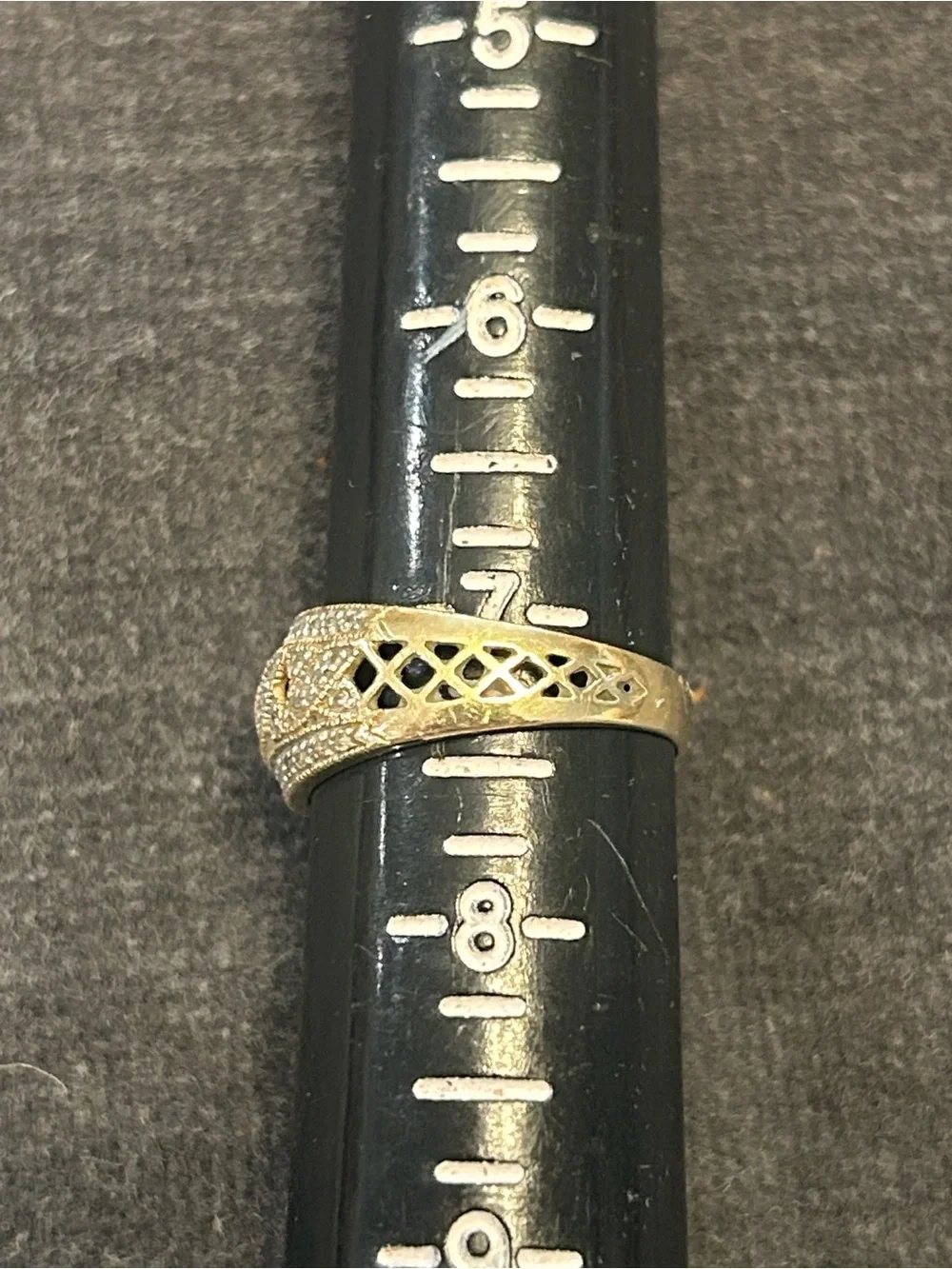14K yellow gold diamond ring